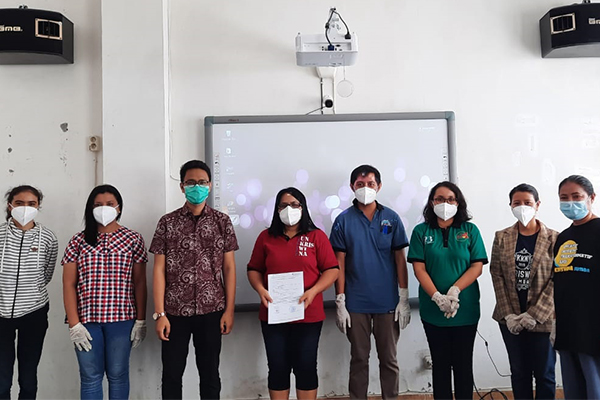 Pengerjaan iTBoard Interactive Whiteboard 86 Inch di Universitas Kristen Wira Wacana Sumba thumbnail